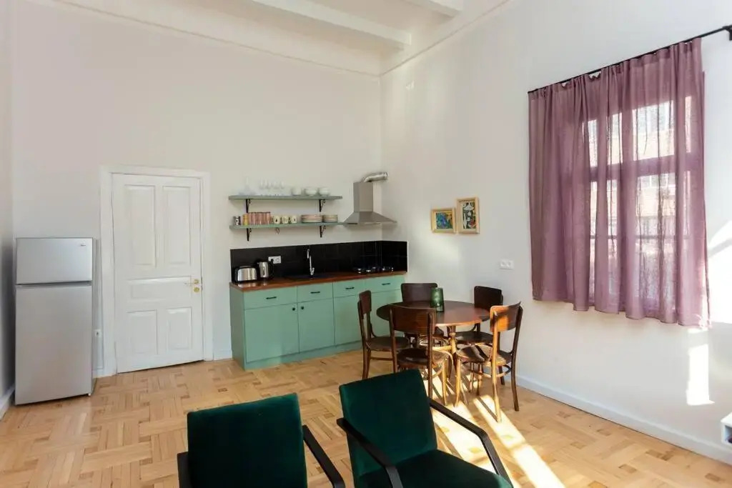 Charming 2BR Apt in Old Tbilisi