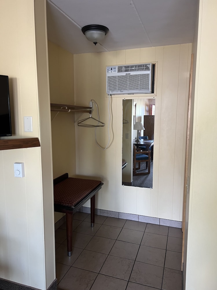 All Star Inn & Suites - photo 199