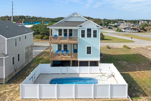 Crystal Cove - carbon neutral hotel in Kill Devil Hills