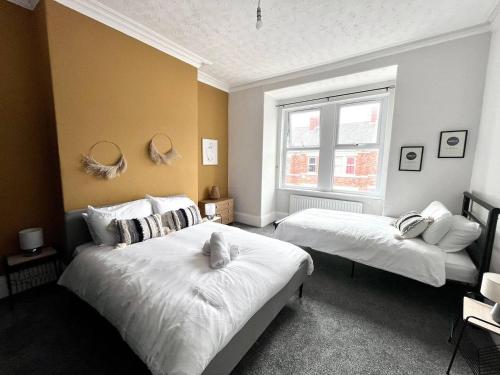 3 Bedroom spacious Flat — 4-Star Luxury Hotel in Gateshead, United Kingdom