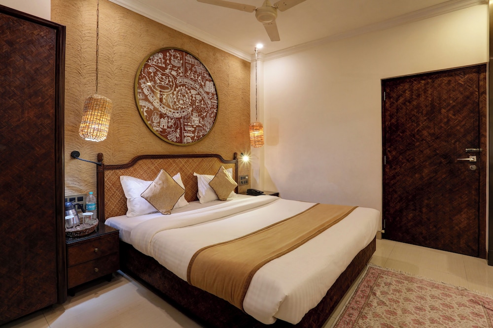 Oyo 7149 Hotel Accord Premium