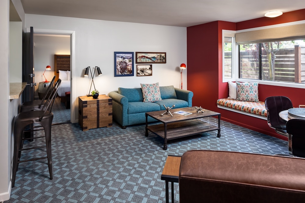 Chaminade Resort & Spa - photo 10
