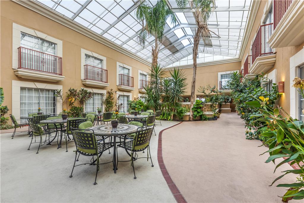 Best Western Plus Atrium Inn — hotel in Schertz