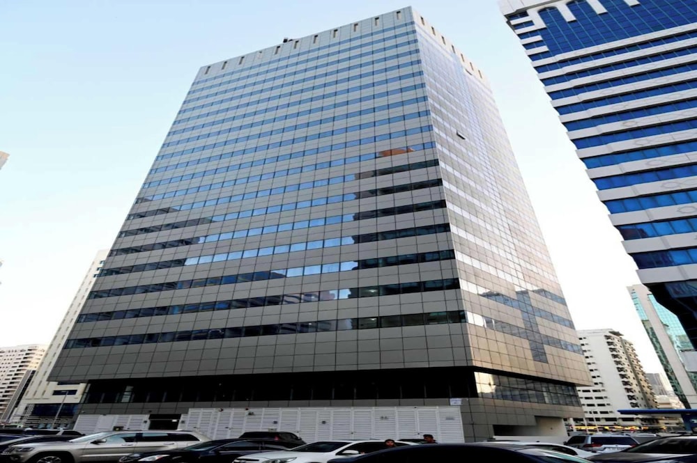 Cozy 1 BHK Apartment in Palette Tower in Tourist Club Area in Abu Dhabi, United Arab Emirates