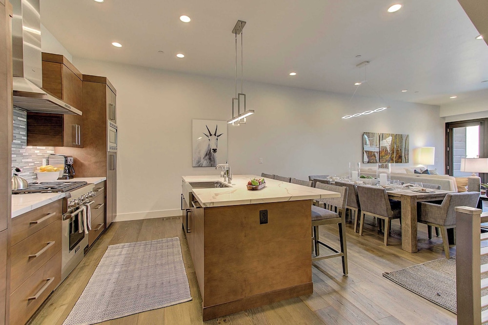 Juniper Landing 3 Bedroom by Avantstay Condo in Park City Mountain Resort w Pool Hot Tub & Gym - photo 5