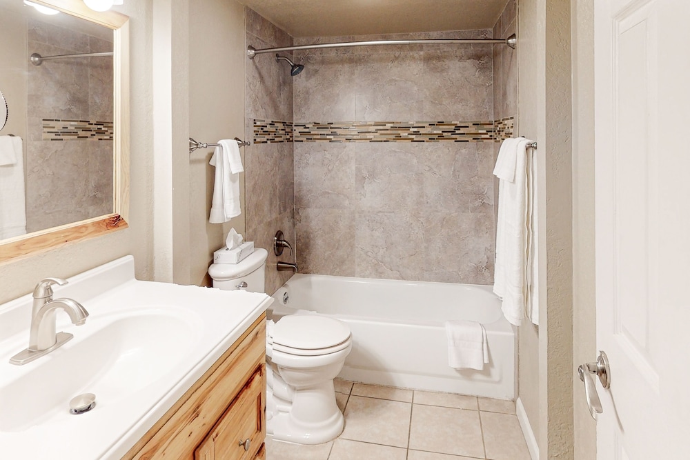 619 Lakefront - photo 51