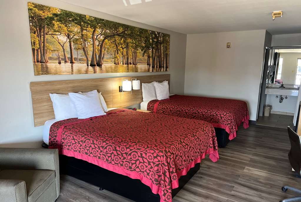 Days Inn & Suites by Wyndham Opelousas - photo 9