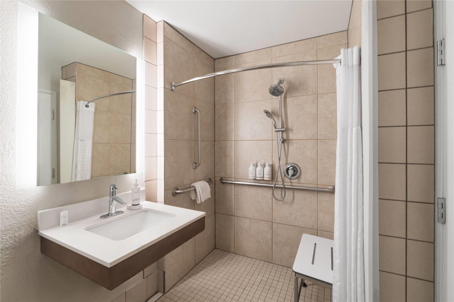 La Quinta Inn & Suites by Wyndham Gallup - photo 41