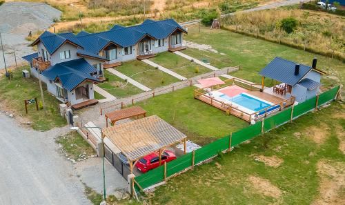 Cabañas & Apart Del Sauce — 4-Star Luxury Hotel in El Hoyo, Argentina