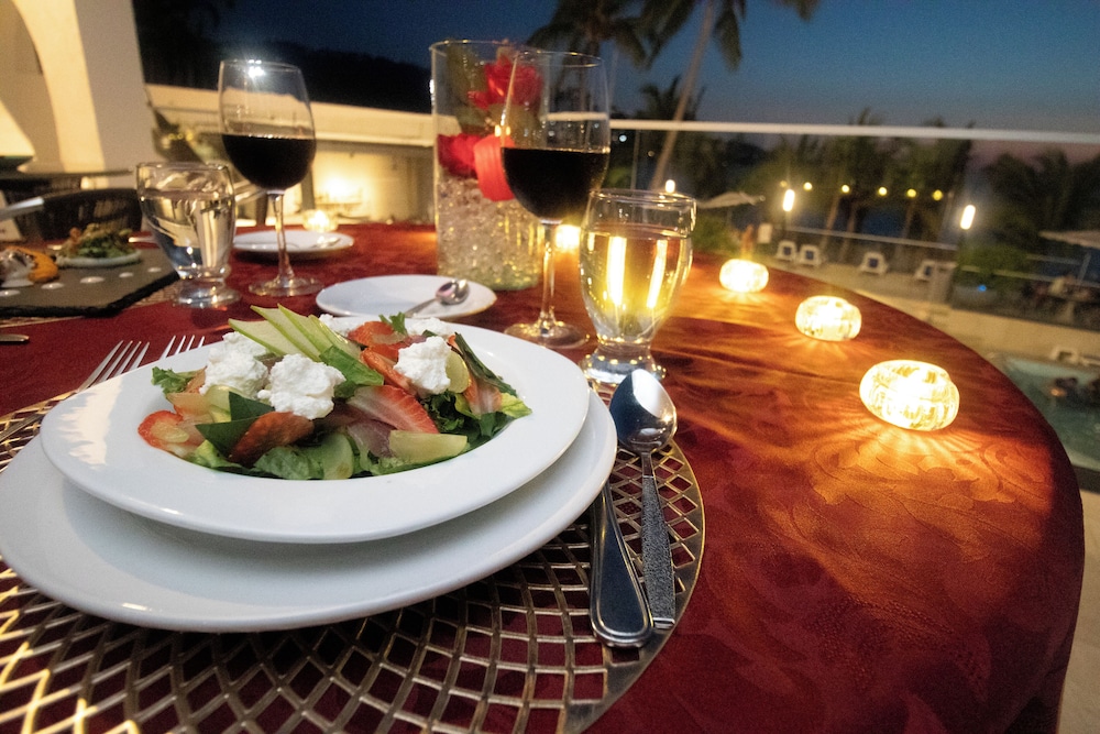 Couples dining