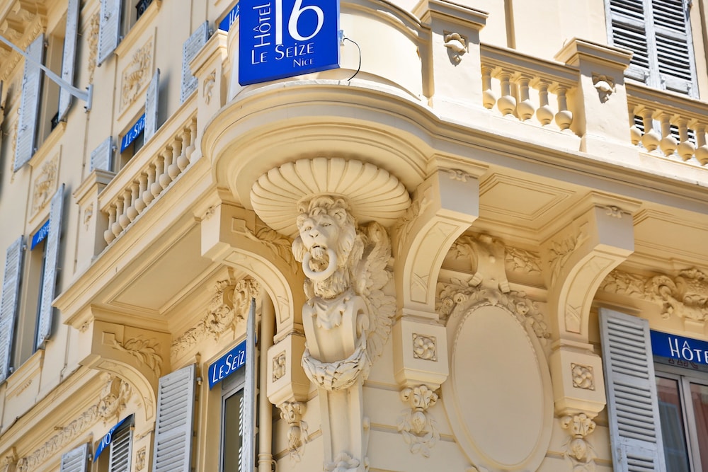 Qualys Hotel Le Seize