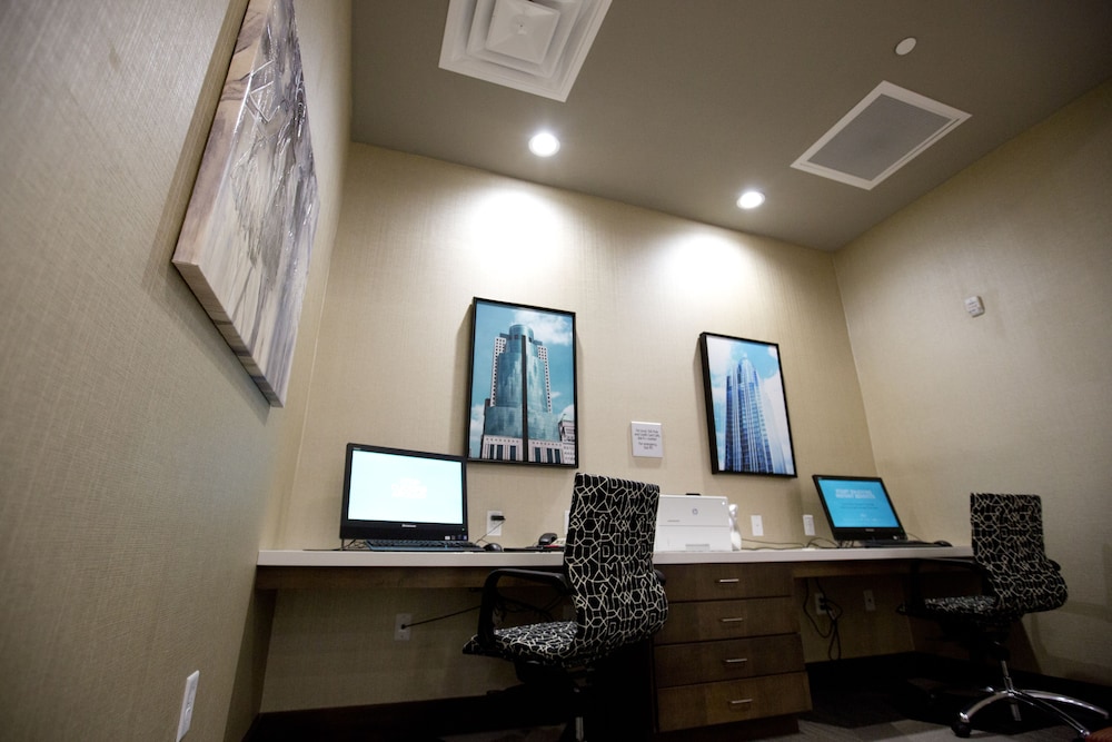 Hampton Inn Blue Ash Cincinnati - photo 54