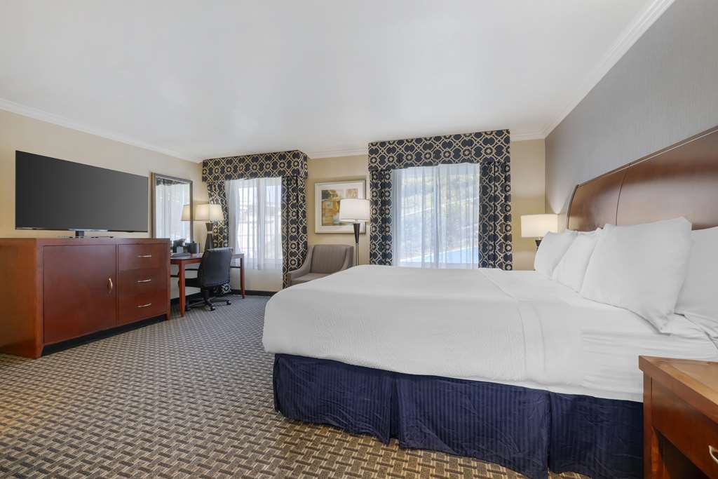 Best Western Plus Marina Shores Hotel - photo 35