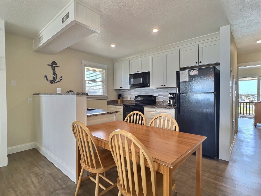 Lighthouse View Oceanfront Lodging - photo 27