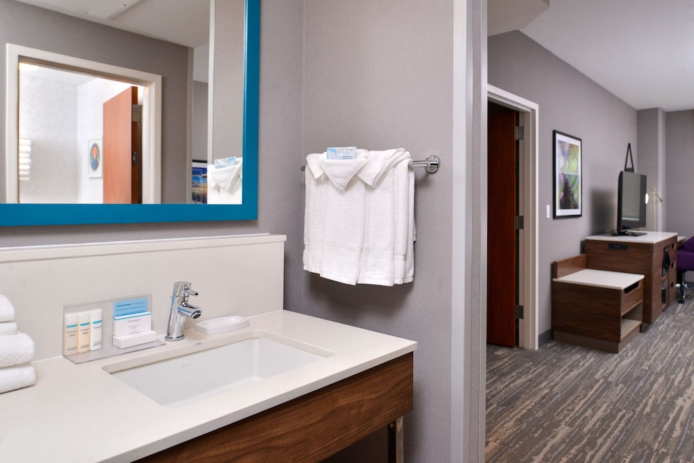 Hampton Inn & Suites Boise Spectrum - photo 84
