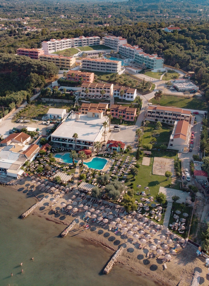 Robolla Beach Aparthotel - carbon neutral hotel in Corfu