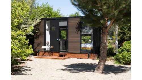 Tiny Away Benger Garden 2 by Tiny Away - carbon neutral hotel in Unknown City