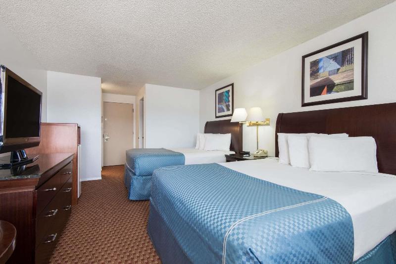 Travelodge by Wyndham Laramie - photo 6