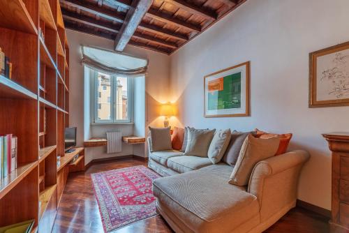 GuestHost Campo de Fiori Unique Apartment — 4-Star Luxury Hotel in Rome, Italy