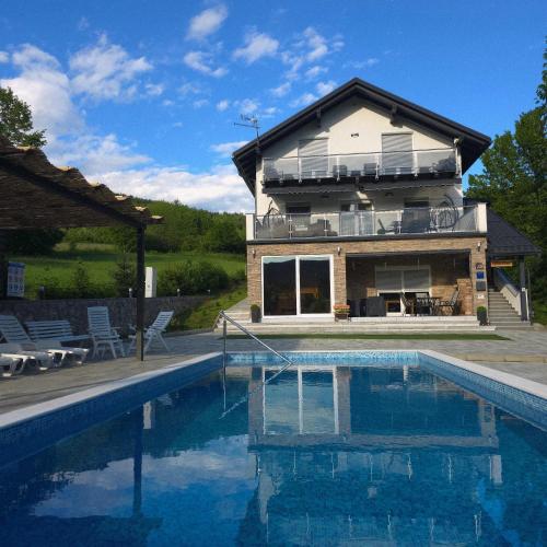 Holiday home Villa Mira — 4-Star Luxury Hotel in Ogulin, Croatia