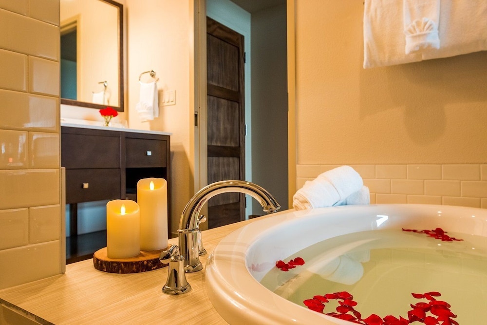 The Lodge at Columbia Point - photo 5