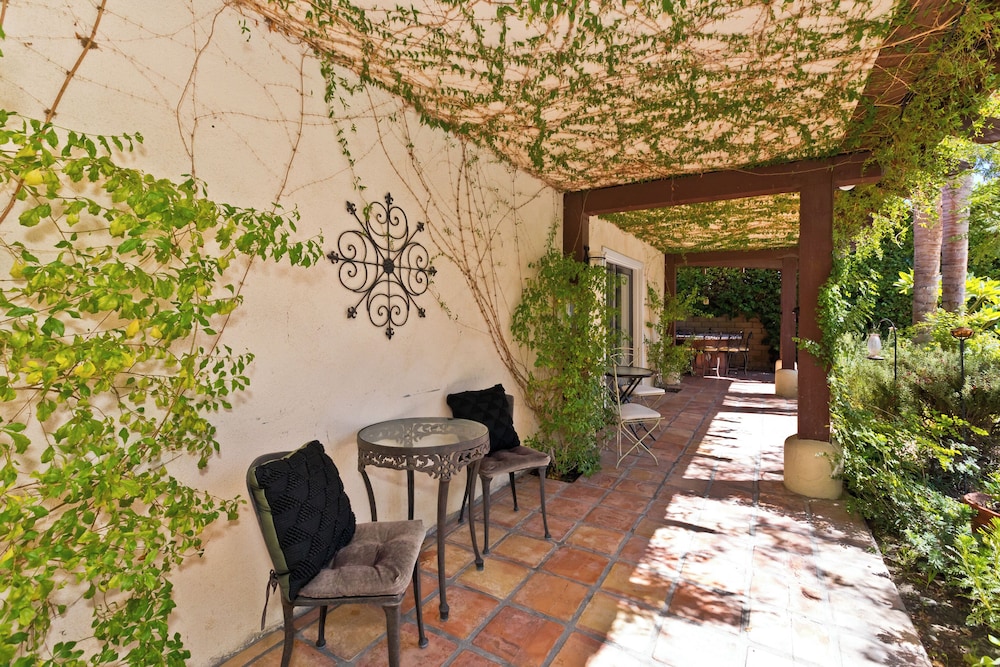 La Maison Hotel - photo 58