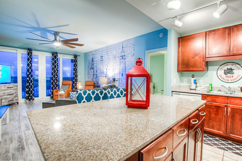 Laketown Wharf Resort by Aneliya's Rentals - photo 474