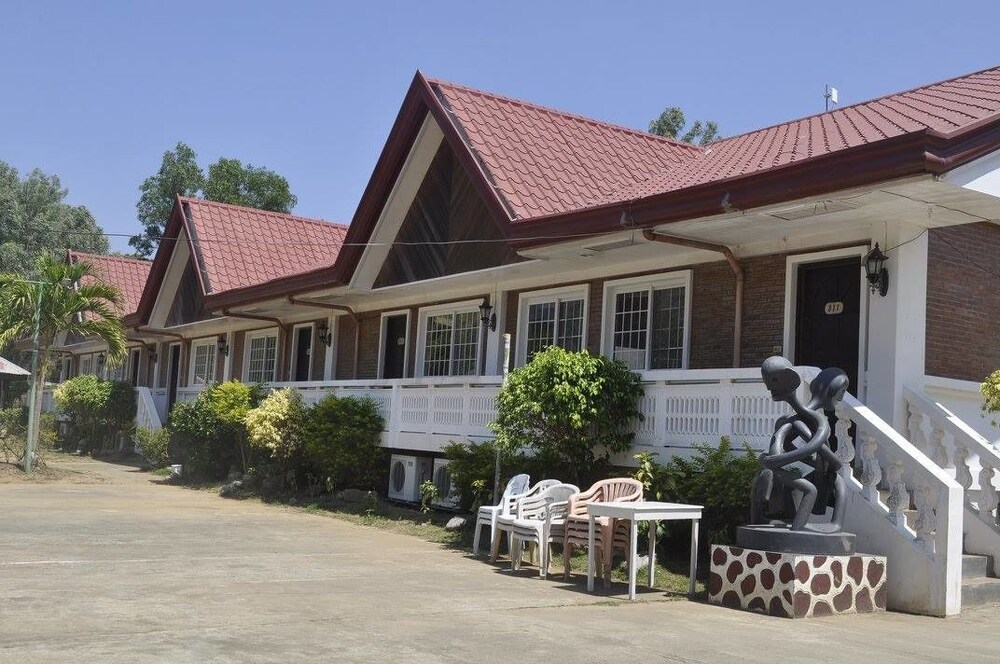 Coco Paradise Beach Resort — hotel in Currimao