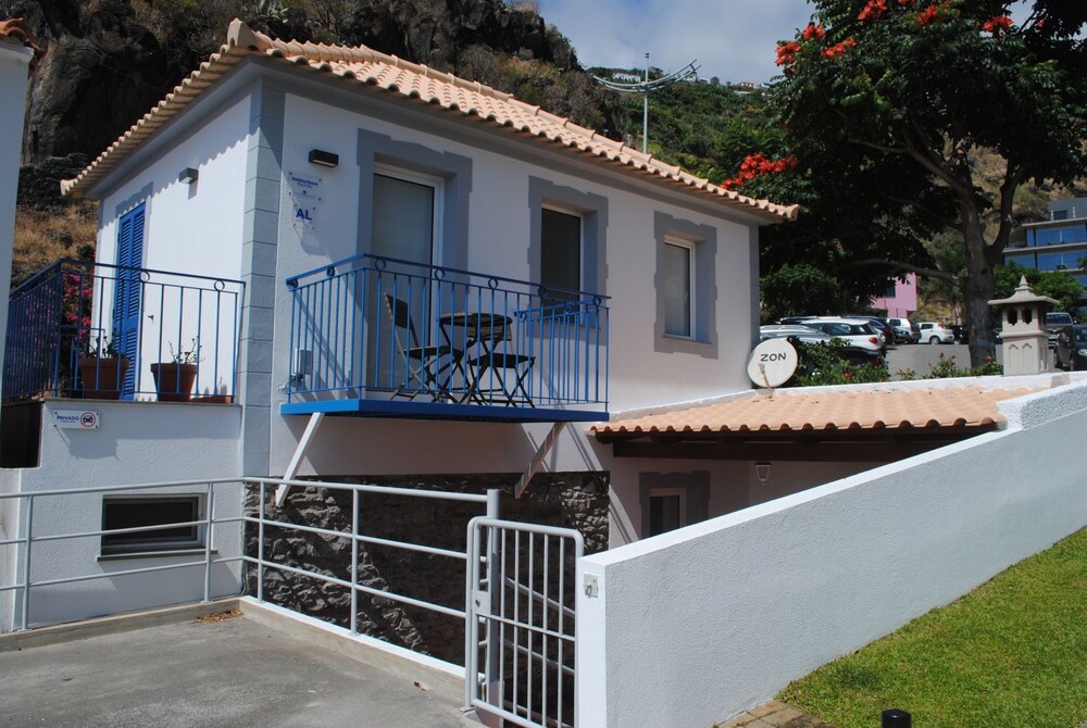 Casa da Praia — 4-Star Luxury Hotel in Calheta, Portugal