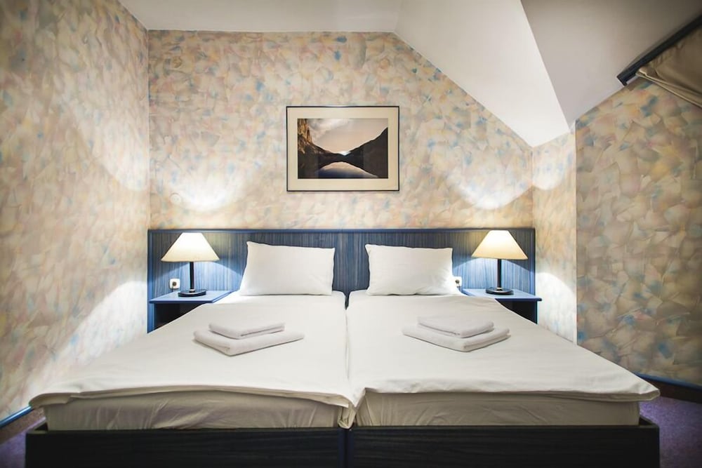 Hotel Dravograd — Dravograd