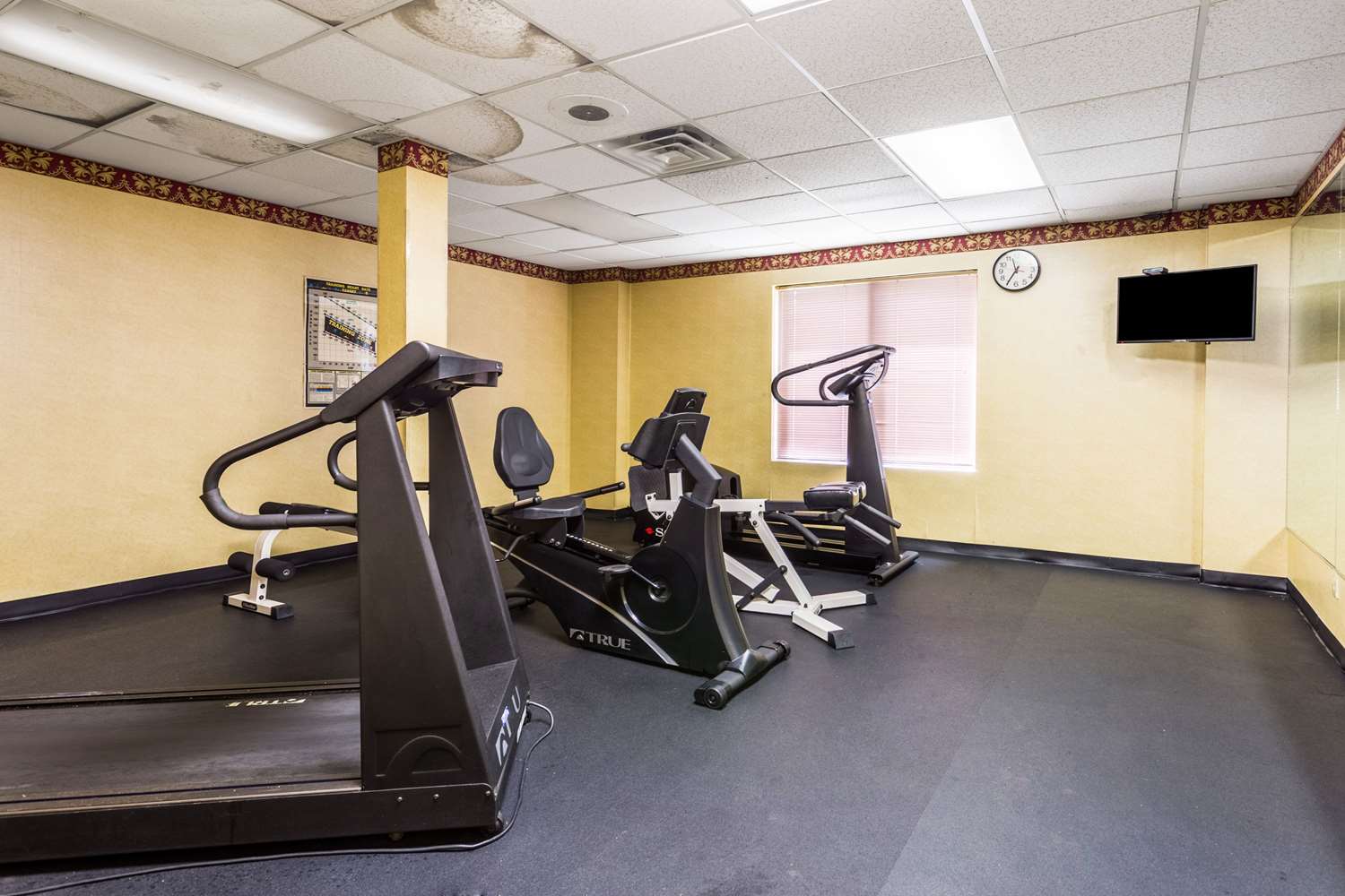 Econo Lodge Homewood Birmingham - photo 26