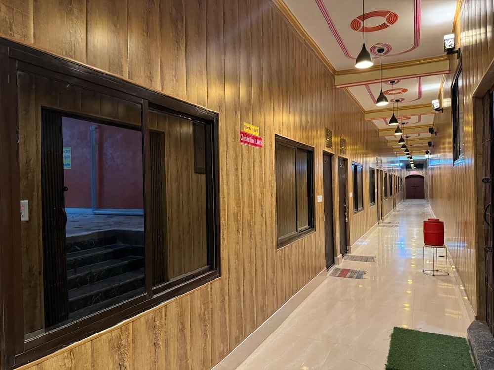 Hotel in Naimisharanya — Misrikh — photo 2