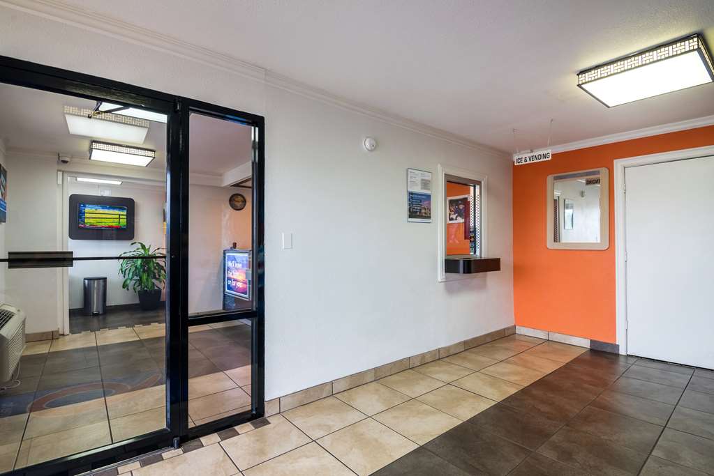 Motel 6 Anniston AL - photo 30