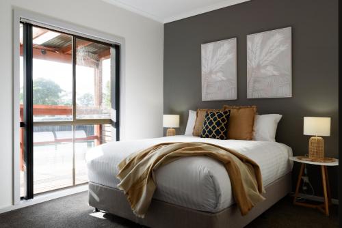 Family Comfort in the Stunning Sisters Beach — hotel near Wynyard Airport