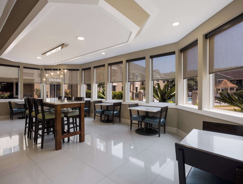 MainStay Suites Savannah Midtown - photo 33