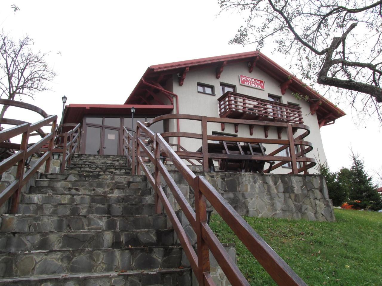 Pensiunea Atlantis — 4-Star Luxury Hotel in Busteni, Romania