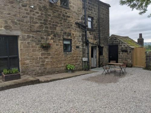 1 Hillside Cottages in Leeds, United Kingdom