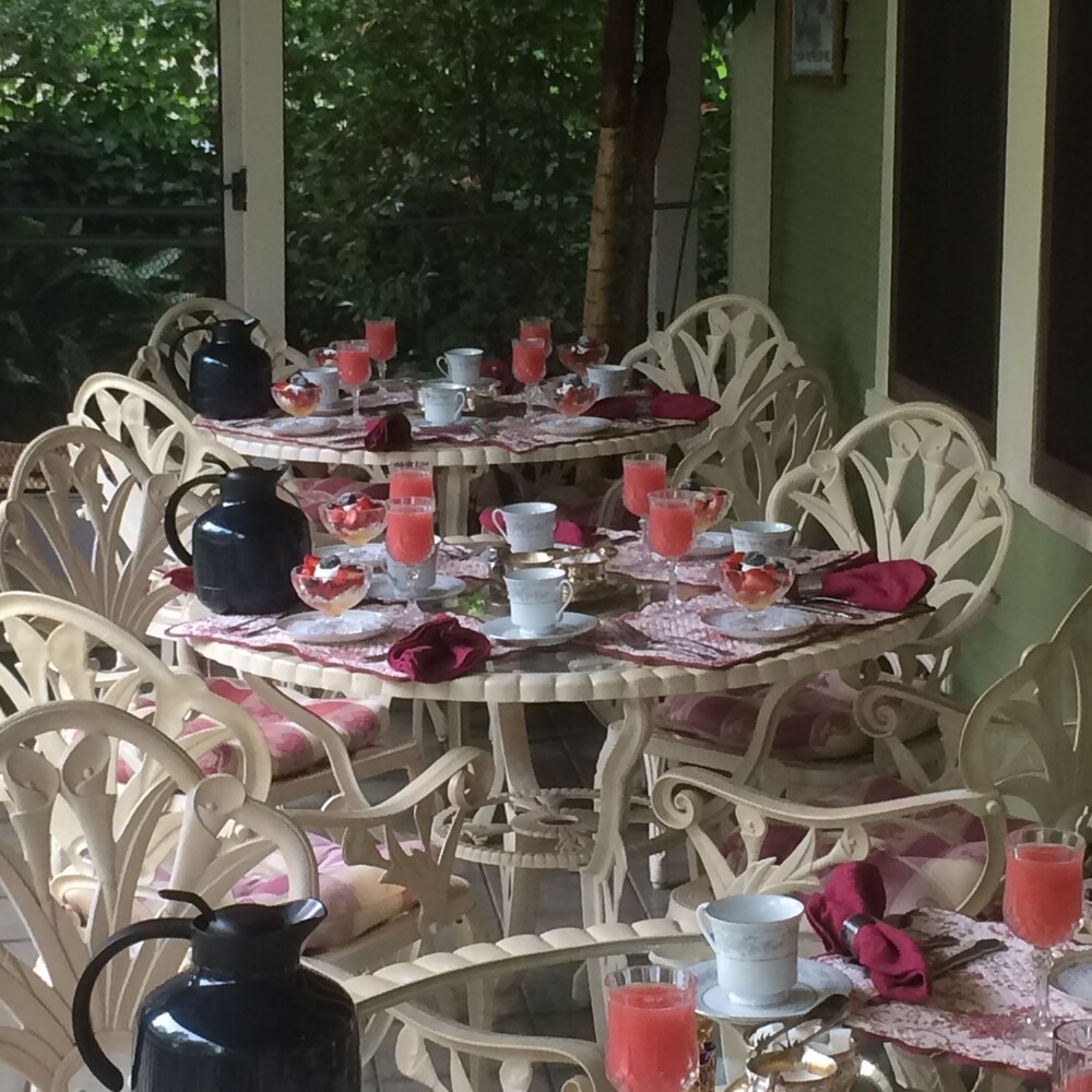 Barretta Gardens Inn - photo 34