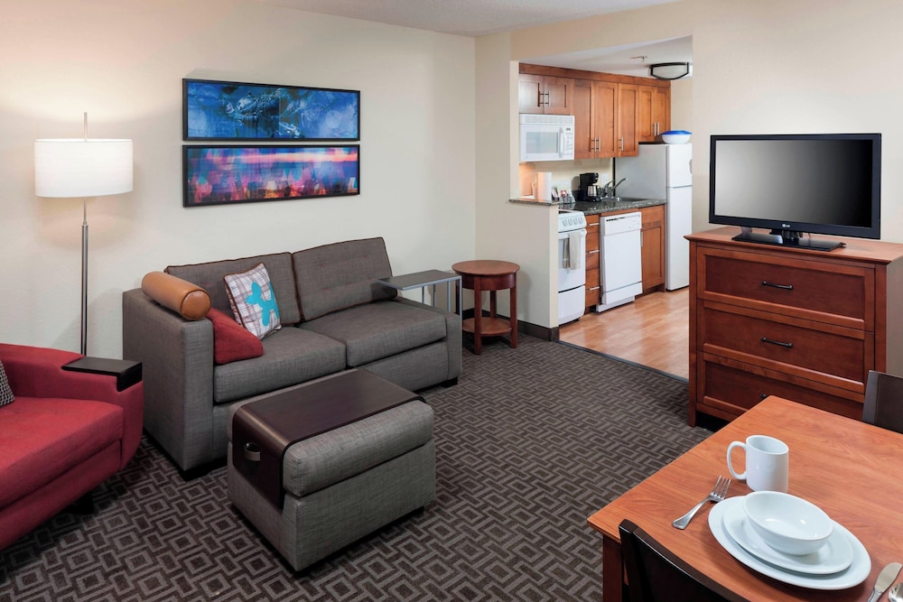 TownePlace Suites by Marriott Suffolk Chesapeake - featured photo