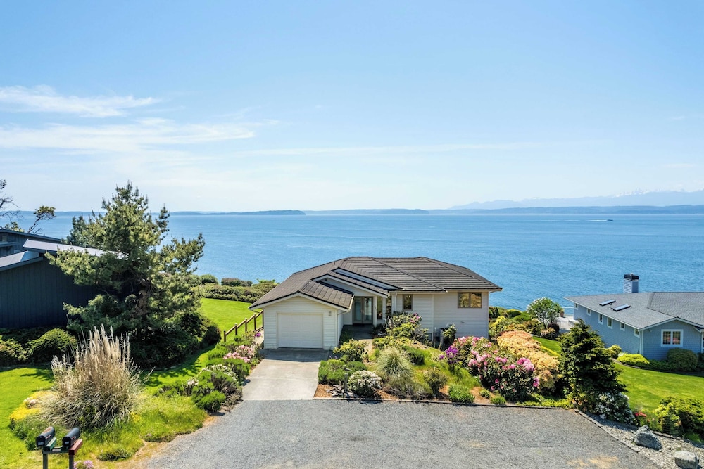 The Majestic Blue View by AvantStay Waterfront — hotel in Freeland