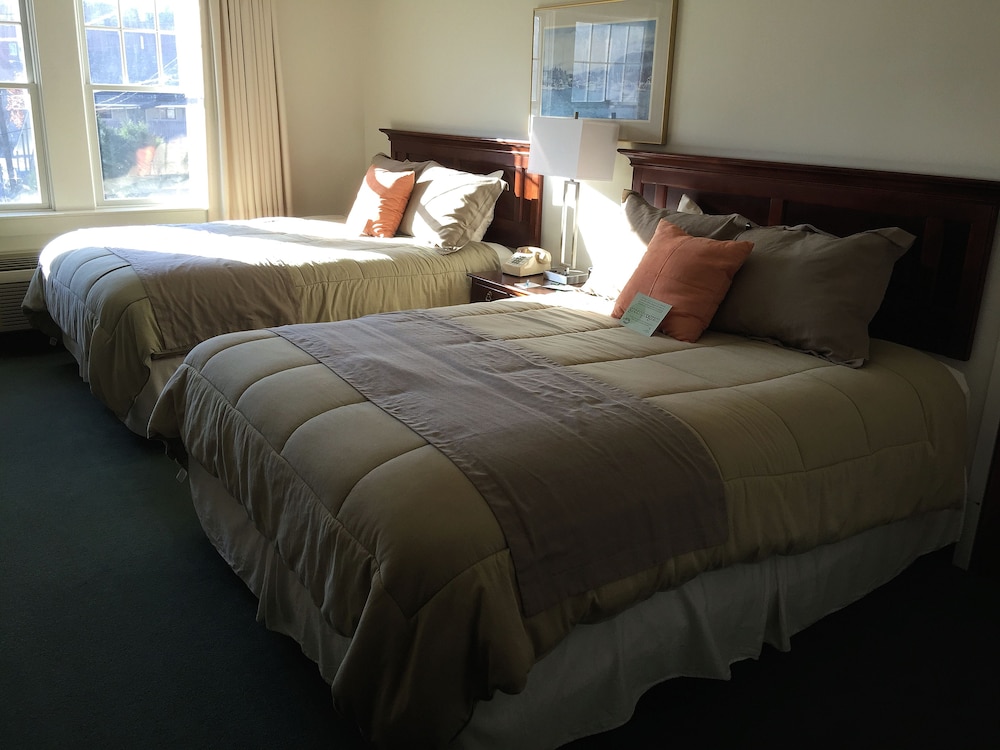 Camden Riverhouse Hotel - photo 10