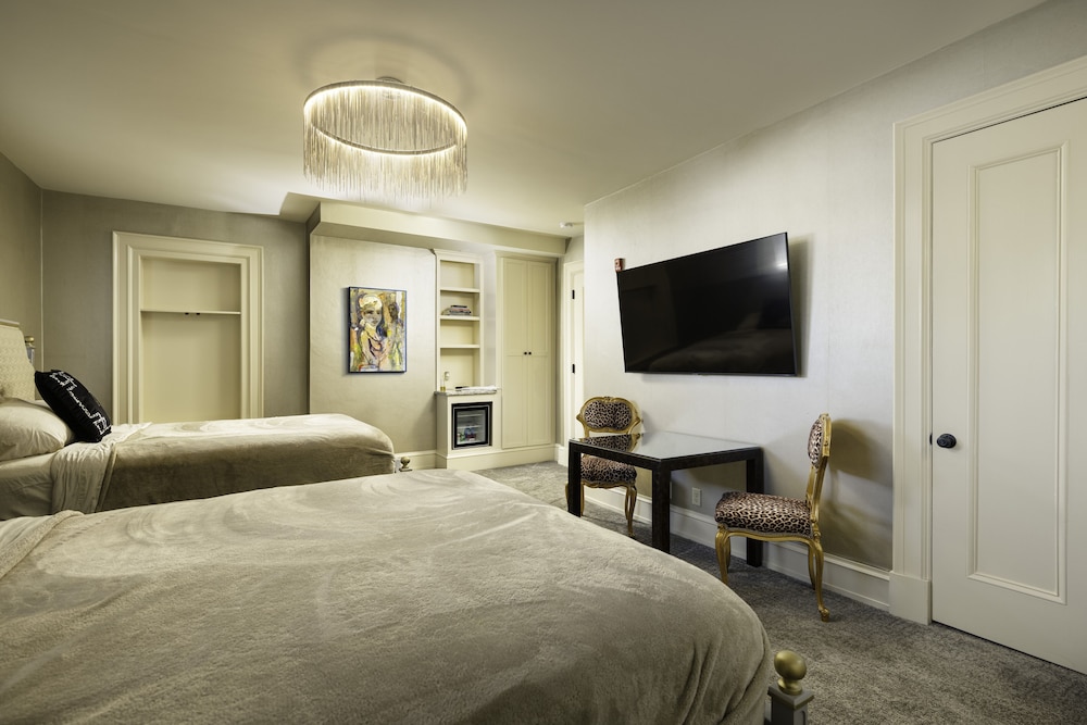 The Edward Hotel - photo 11