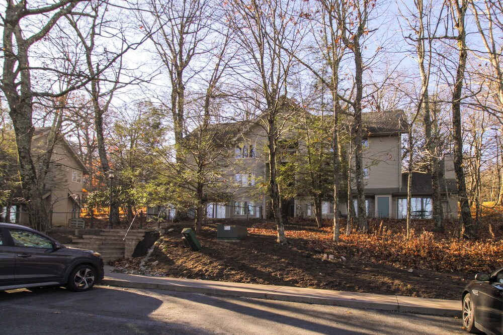 Wintergreen Ski Resort Condo w Golf Access - photo 13