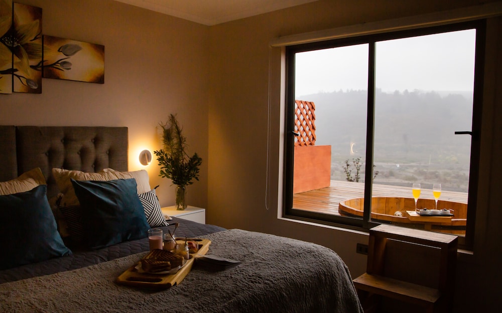 Santo Domingo Lodge — 5-Star Luxury Hotel in Valparaiso, Chile