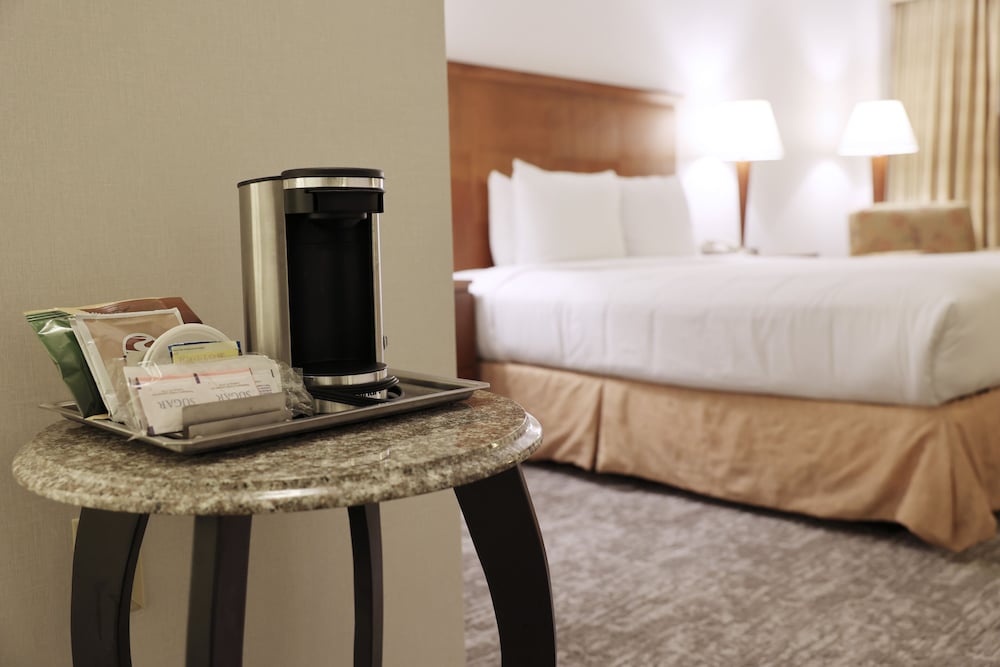 Ontario Airport Hotel & Conference Center - photo 18