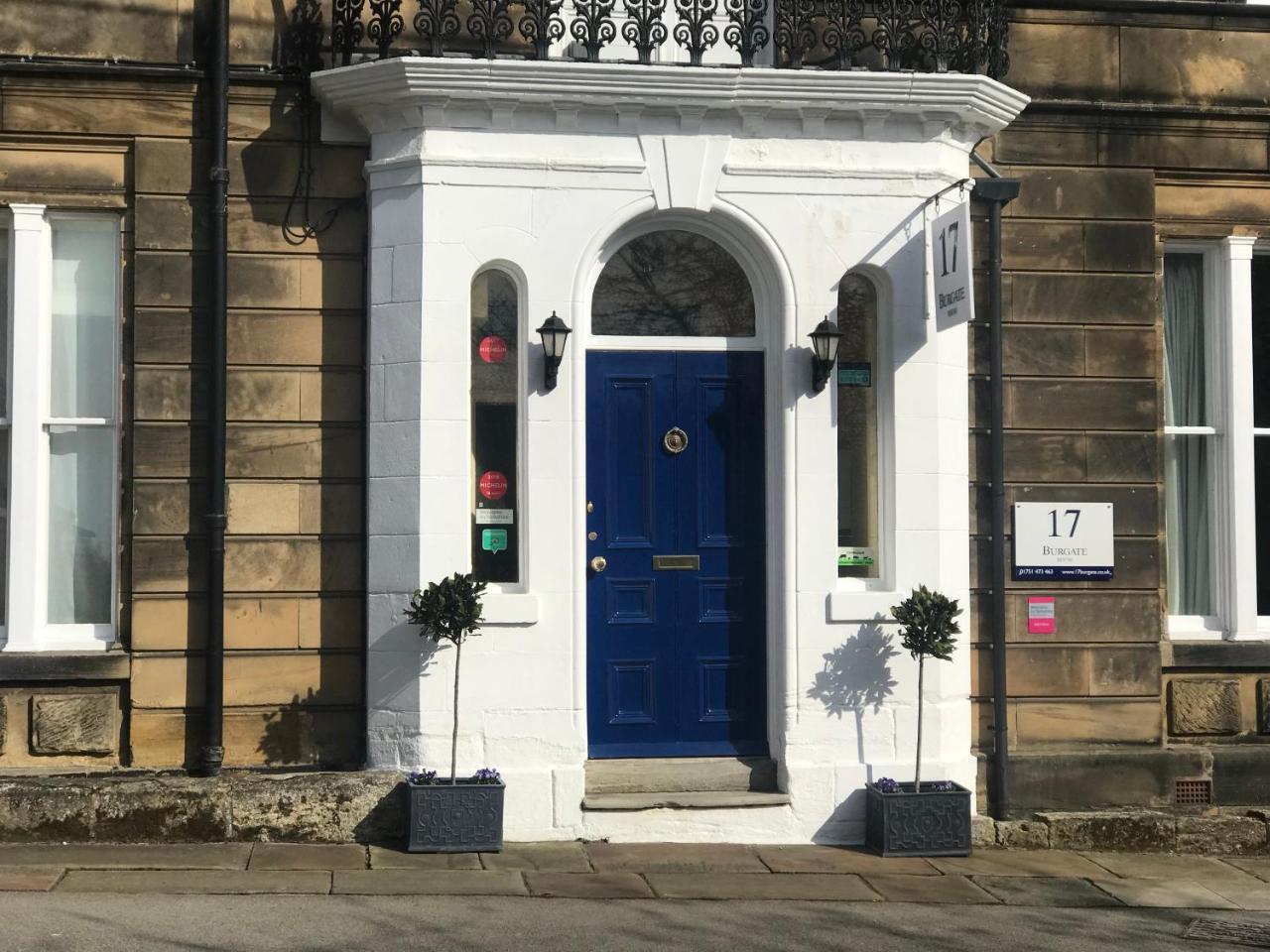 17 Burgate — 5-Star Luxury Hotel in Pickering, United Kingdom