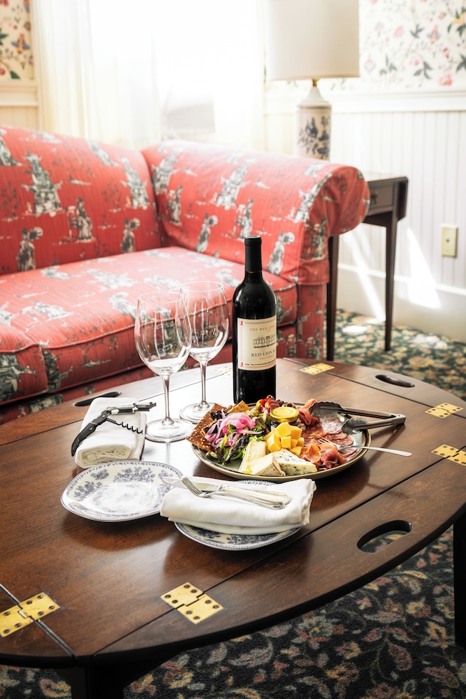 The Red Lion Inn - photo 78