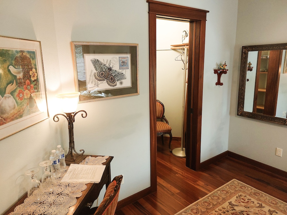 Kona Palace in Captain Cook - photo 11