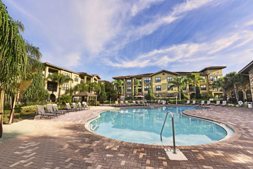 Bella Piazza 288924 - featured photo