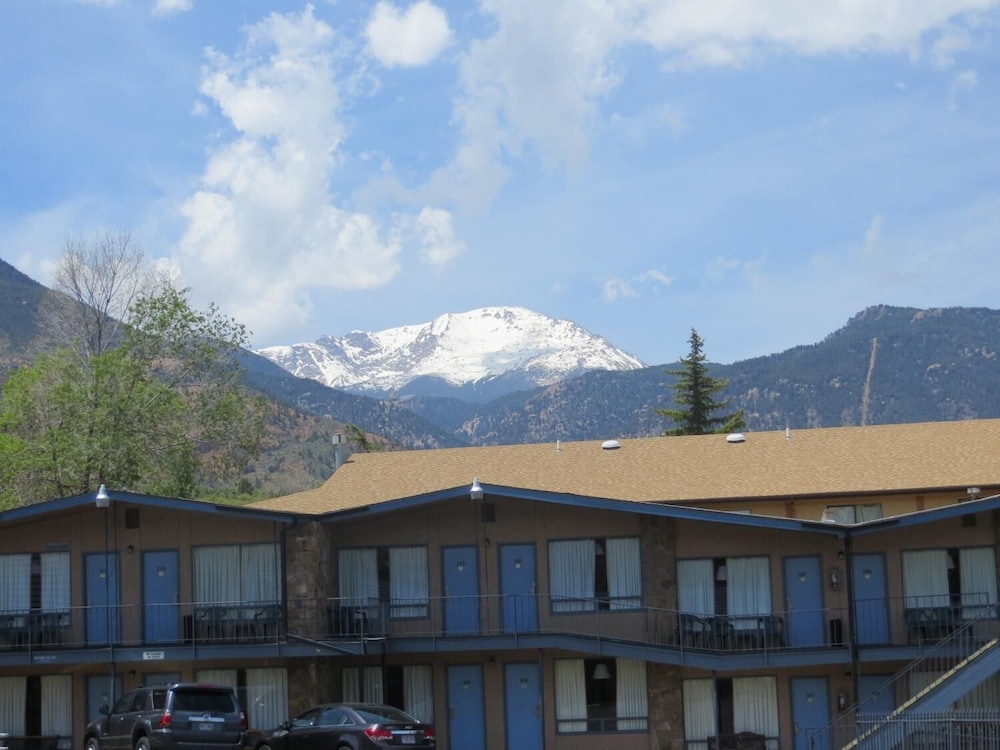 Silver Saddle Motel - photo 36